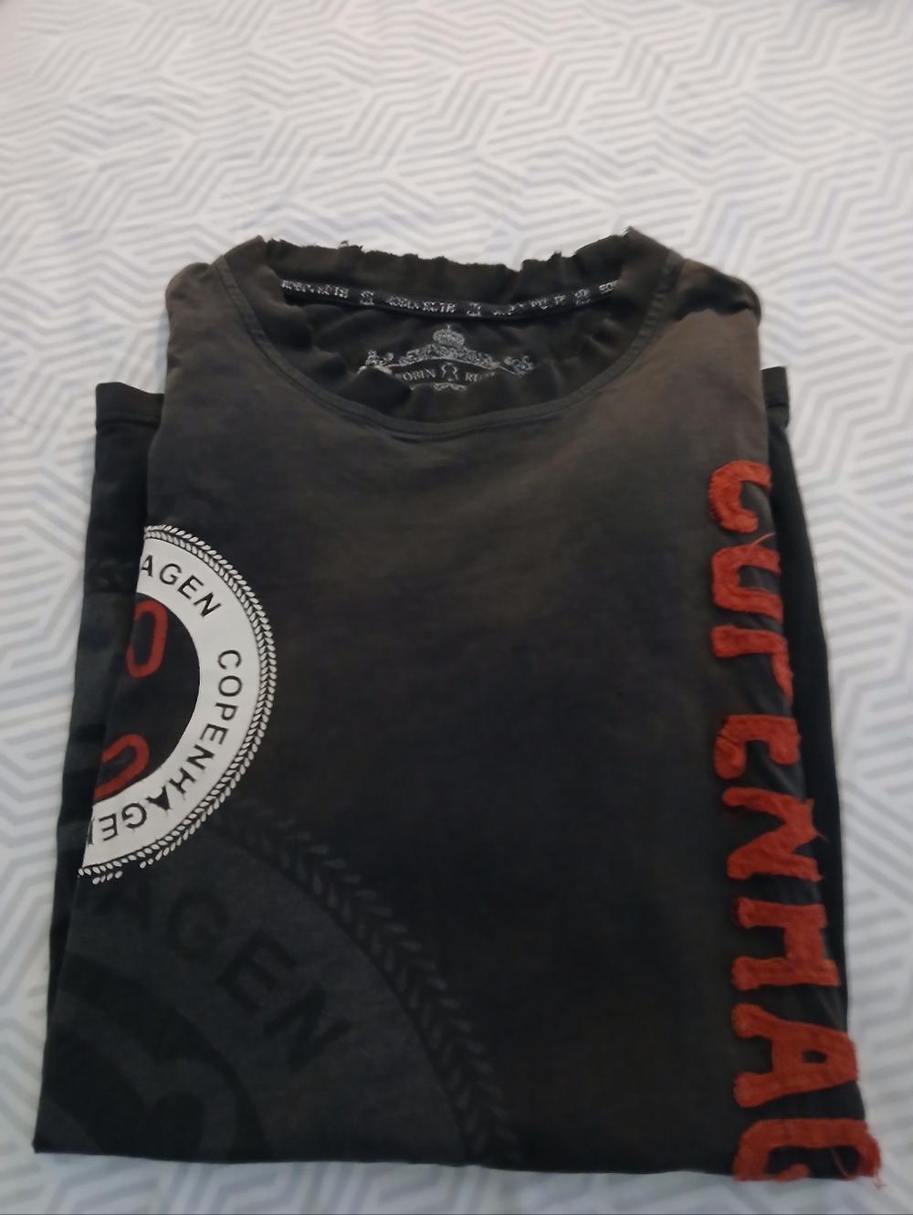 Robin Ruth Copenhagen Distressed Tee Shirt Tattered Soft Size XL